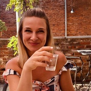 Meet your Posher, Esther